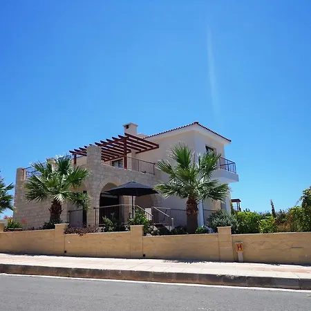 Villa Secret Valley Holiday Kouklia